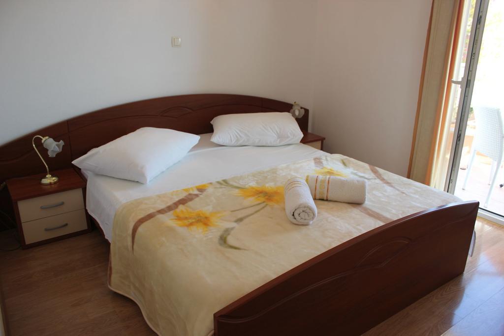 Apartments Lucija Seget Vranjica Exteriér fotografie