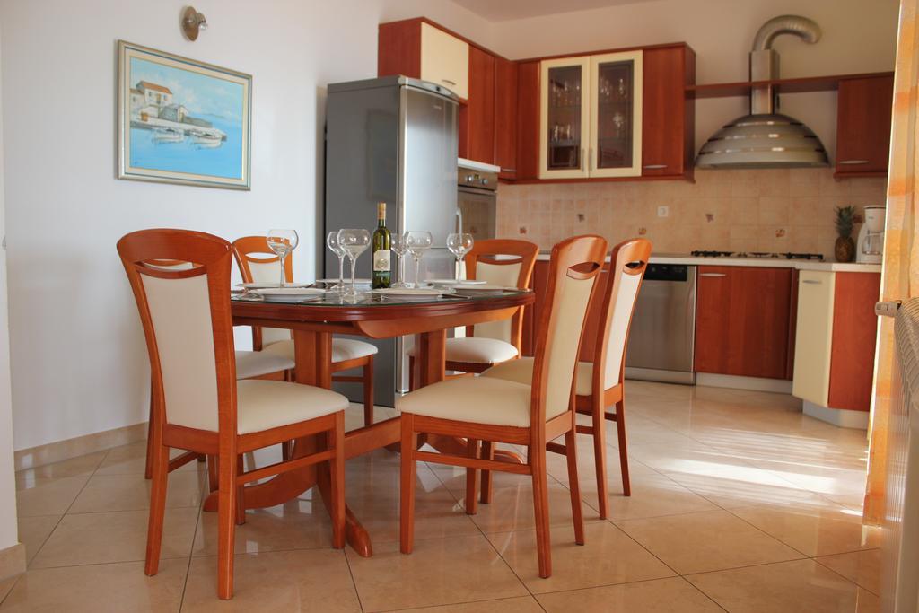 Apartments Lucija Seget Vranjica Exteriér fotografie